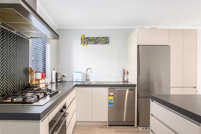Photo of property in 19/9u Surrey Street, Tawa, Wellington, 5028