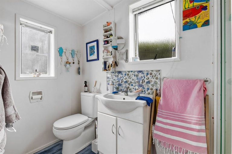 Photo of property in 1142 Abel Tasman Drive, Ligar Bay, Takaka, 7183