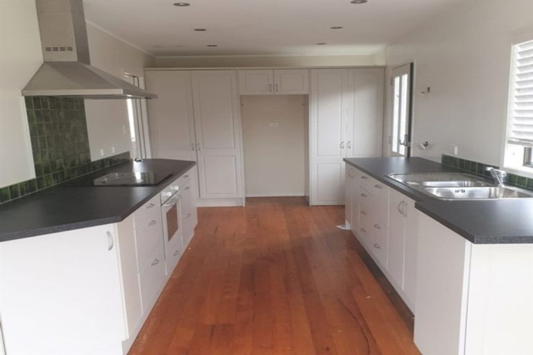 Photo of property in 32 Kaiwaka Road, Waiuku, 2123