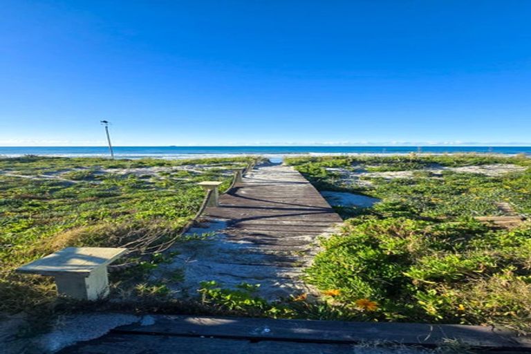 Photo of property in 233 Pukehina Parade, Pukehina, 3189