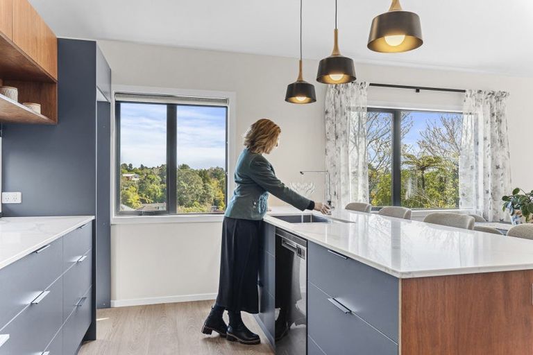 Photo of property in 120a Mangorei Road, Merrilands, New Plymouth, 4312