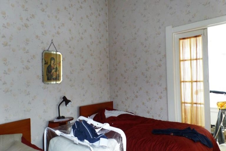 Photo of property in 88 Queen Street, Westport, 7825