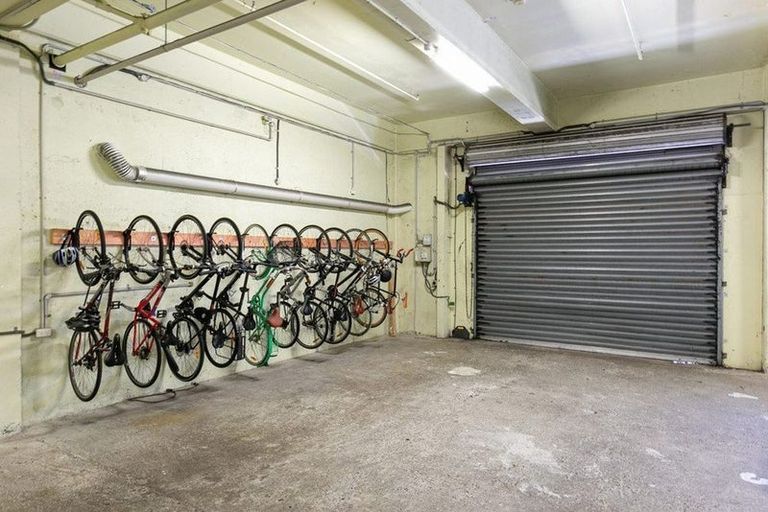 Photo of property in Qba Apartments, 4b/51 Webb Street, Mount Cook, Wellington, 6011