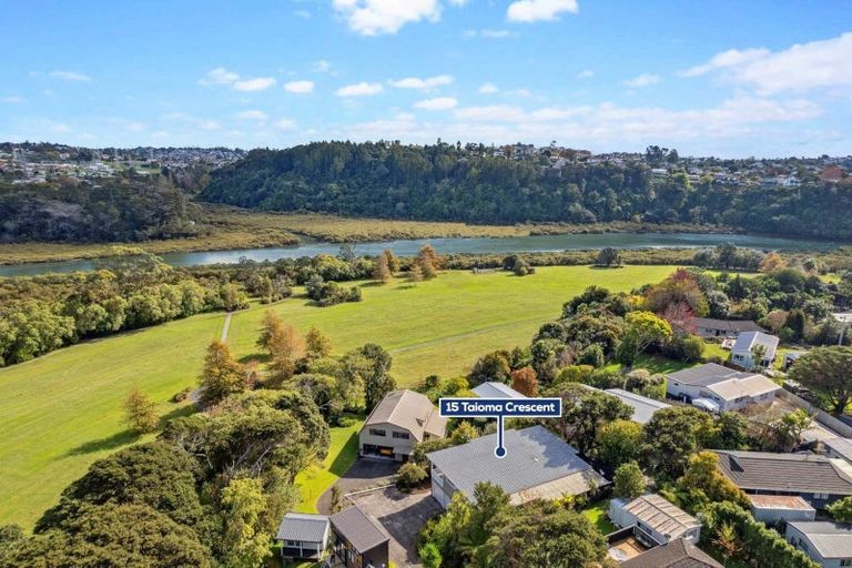 Photo of property in 15 Taioma Crescent, Te Atatu Peninsula, Auckland, 0610
