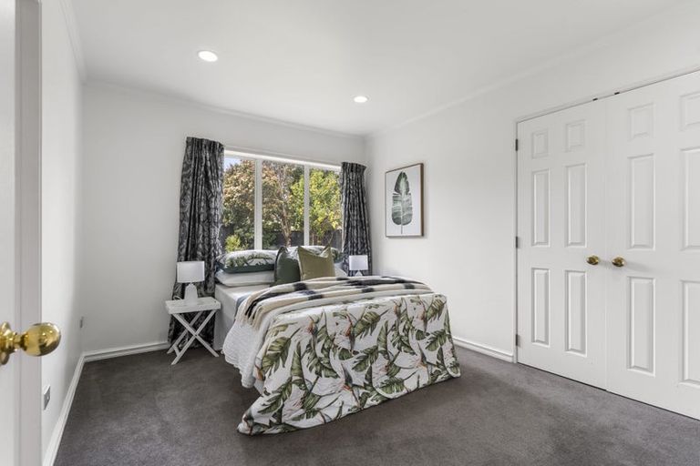 Photo of property in 9 Nathan Close, Somerville, Auckland, 2014