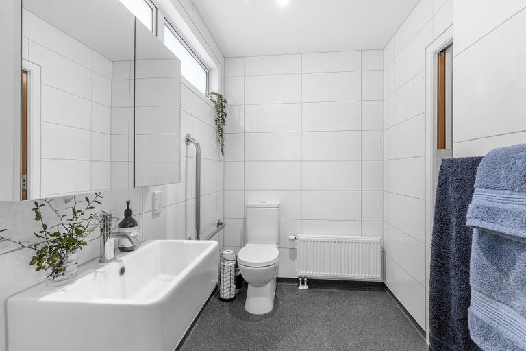 Photo of property in 11 Madison Place, Miramar, Wellington, 6022