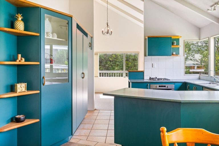 Photo of property in 90a Atkinson Road, Titirangi, Auckland, 0604