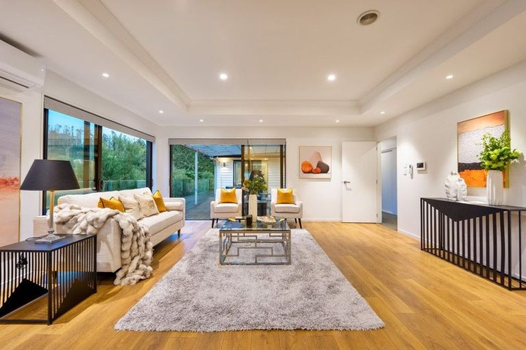 Photo of property in 7 Kaimai Avenue, Massey, Auckland, 0614