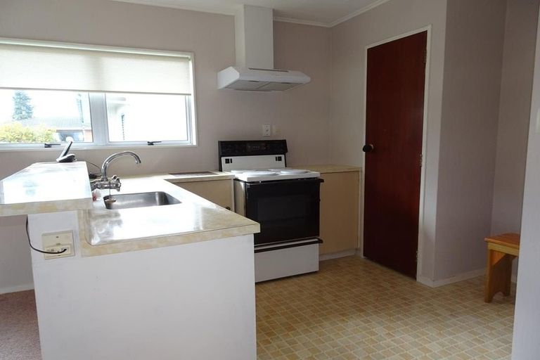 Photo of property in 12 Jeffares Place, Taradale, Napier, 4112