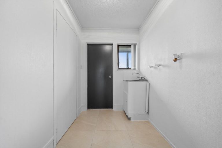 Photo of property in 12b Bronte Place, Whalers Gate, New Plymouth, 4310