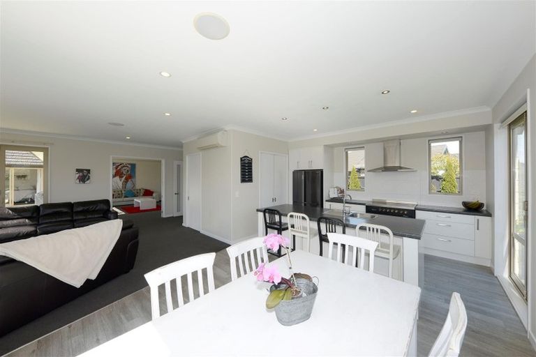 Photo of property in 4 Crown Close, Prebbleton, 7604