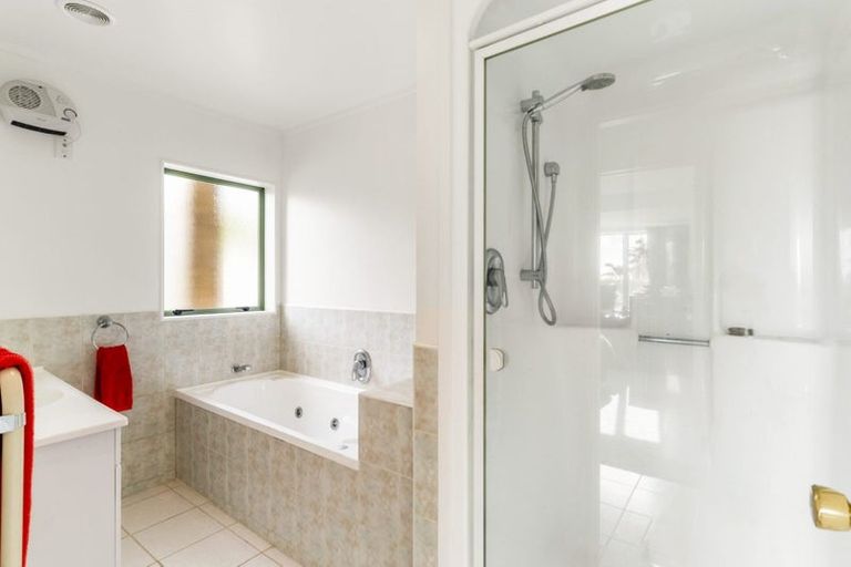 Photo of property in 59 Marellen Drive, Red Beach, 0932