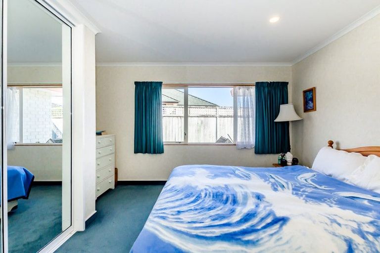 Photo of property in 23 Kotuku Drive, Paraparaumu Beach, Paraparaumu, 5032