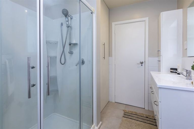 Photo of property in 1/15 Knowles Street, St Albans, Christchurch, 8052