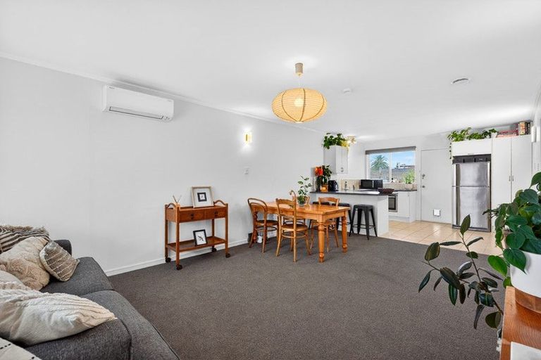 Photo of property in 1/3 Butterworth Drive, Glendene, Auckland, 0602
