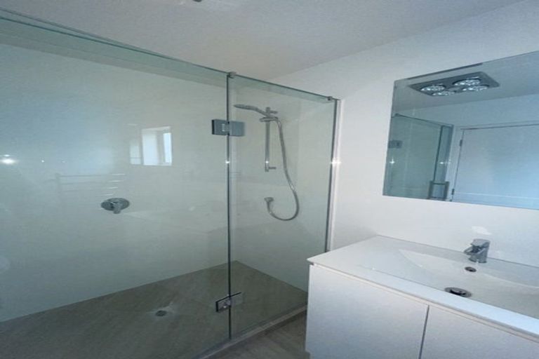 Photo of property in 119e Sycamore Drive, Sunnynook, Auckland, 0620