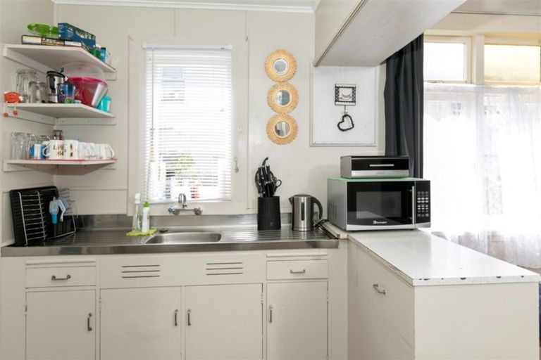 Photo of property in 9 Coates Street, Hamilton East, Hamilton, 3216