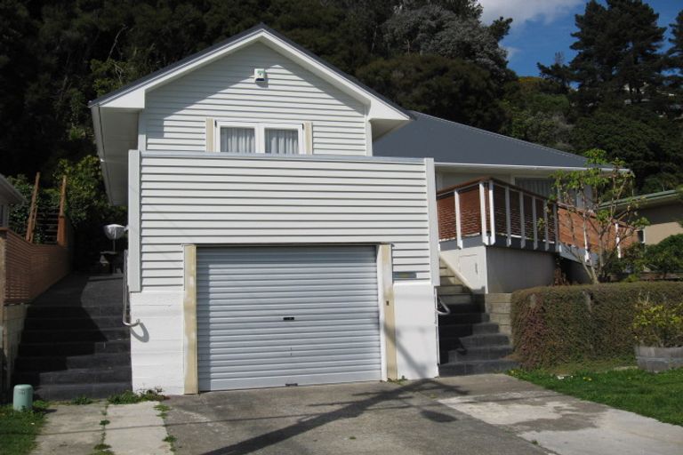 Photo of property in 37 Wyndrum Avenue, Waterloo, Lower Hutt, 5011