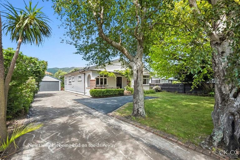 Photo of property in 30 Ludlam Crescent, Woburn, Lower Hutt, 5010