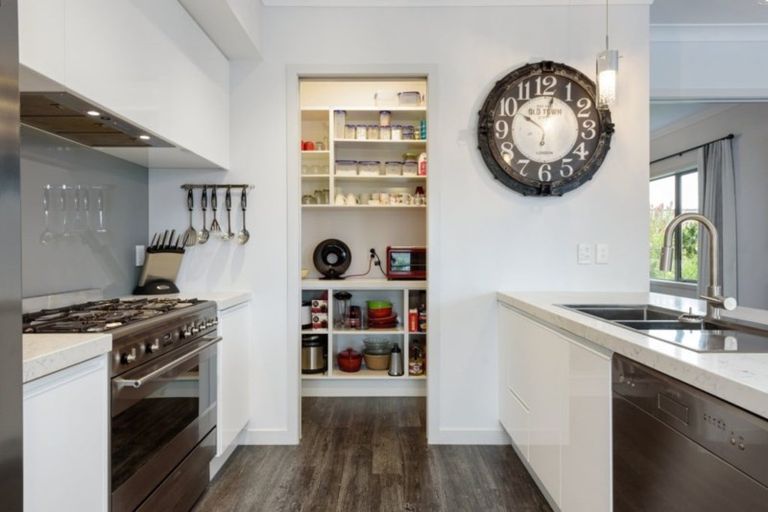 Photo of property in 324 Lakes Boulevard, Pyes Pa, Tauranga, 3112