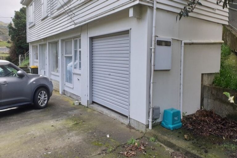 Photo of property in 50 Randwick Road, Northland, Wellington, 6012