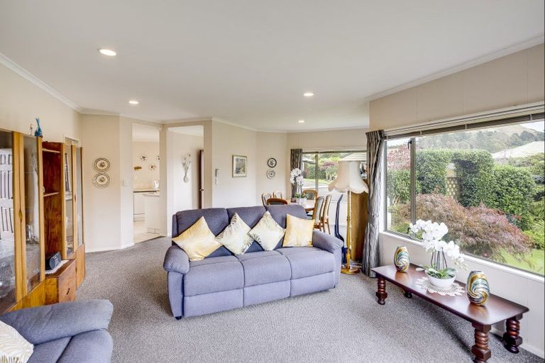 Photo of property in 14 Claridge Place, Taradale, Napier, 4112