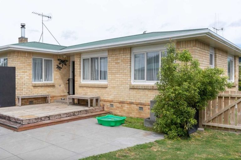 Photo of property in 12 Poaka Avenue, Dinsdale, Hamilton, 3204