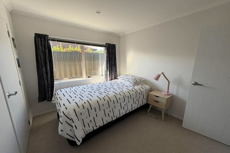 Photo of property in 40 Sunstone Crescent, Brown Owl, Upper Hutt, 5018