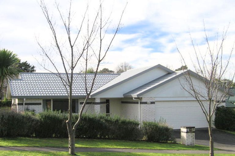 Photo of property in 14 Hollinger Place, Nawton, Hamilton, 3200