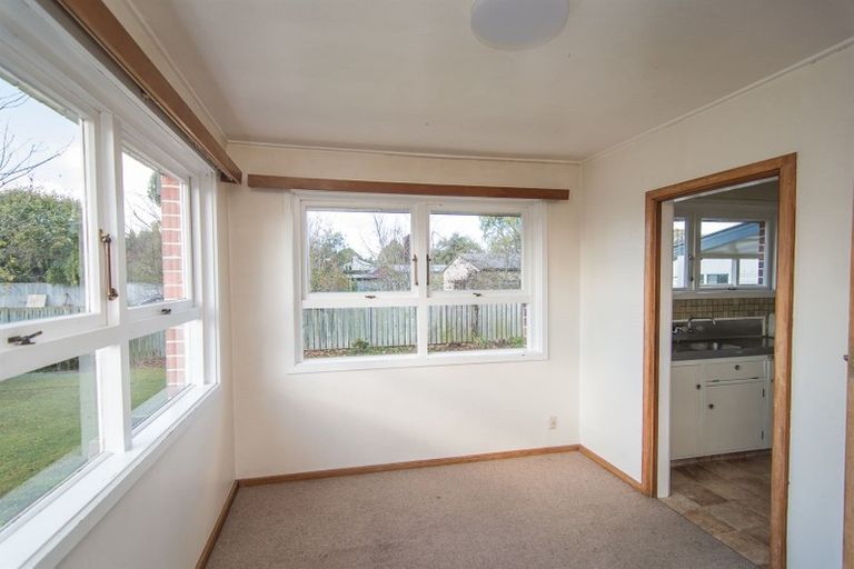 Photo of property in 2 North Street, Winchester, 7985