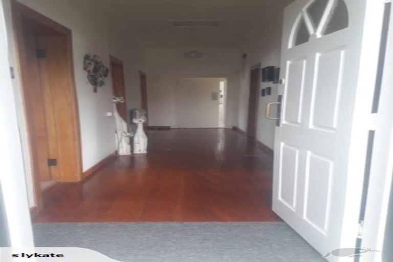 Photo of property in 15 Chamberlain Road, Karori, Wellington, 6012