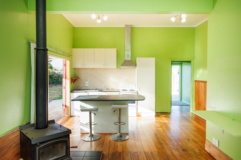 Photo of property in 28 Alexander Street, Awapuni, Palmerston North, 4412