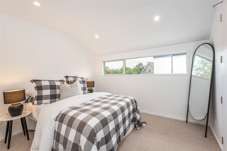 Photo of property in 2/179 Weston Road, St Albans, Christchurch, 8052