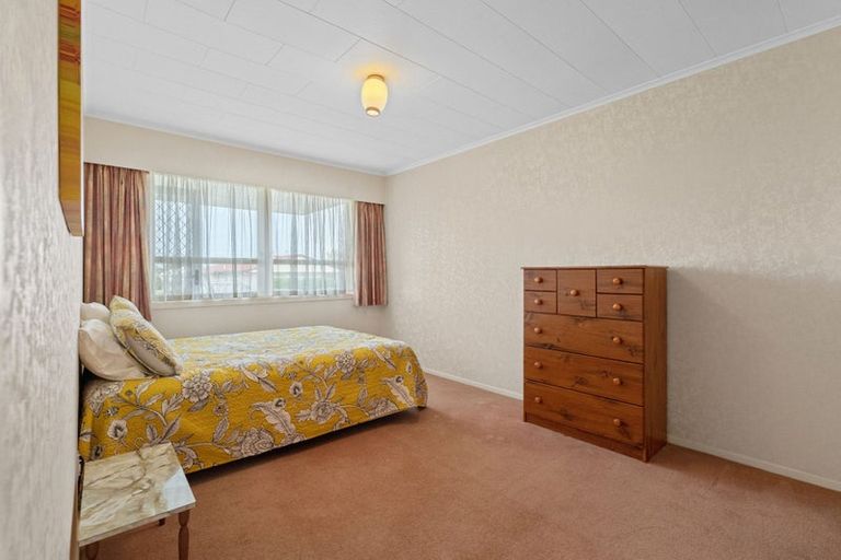 Photo of property in 76 Winchester Street, Levin, 5510