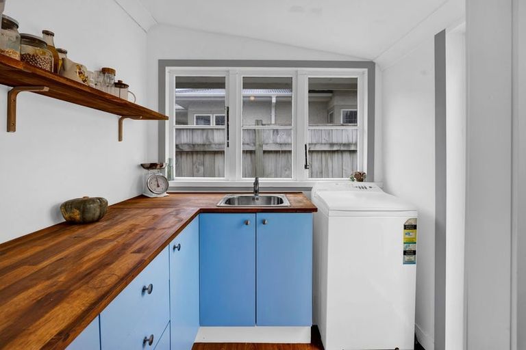 Photo of property in 9 Princes Street, Hawera, 4610