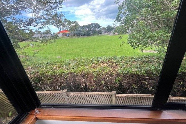 Photo of property in 26b Waller Avenue, Bucklands Beach, Auckland, 2012