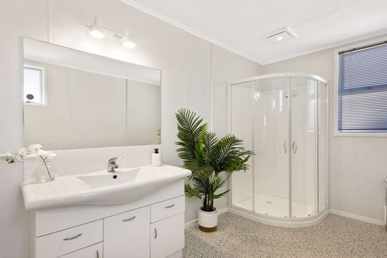 Photo of property in 1/705 Heretaunga Street East, Parkvale, Hastings, 4122