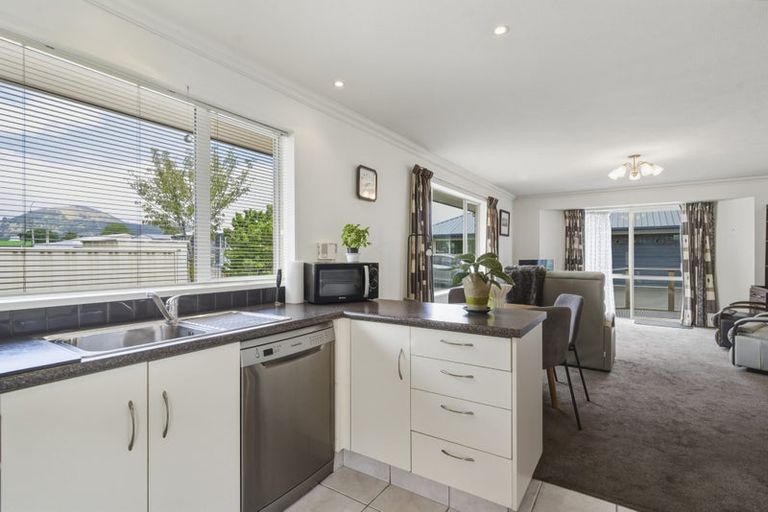 Photo of property in 1/4 Reid Avenue, Mosgiel, 9024