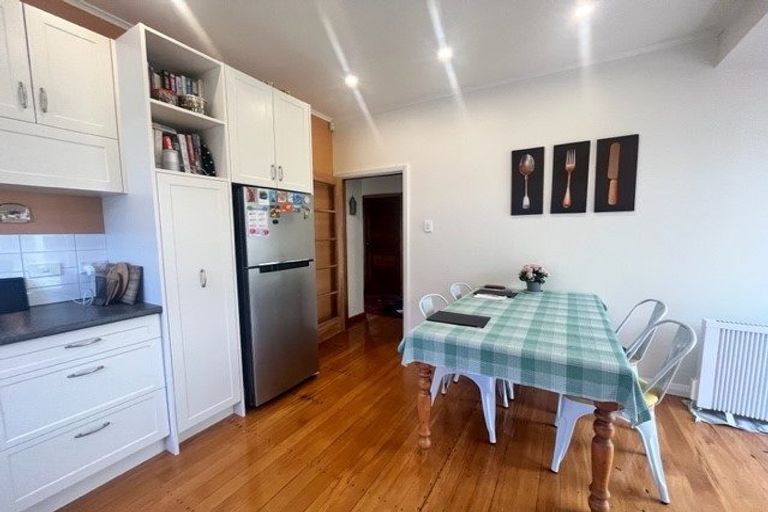 Photo of property in 10 Melvill Grove, Waterloo, Lower Hutt, 5011