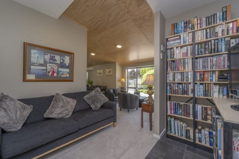 Photo of property in 21 Mcmaster Street, Greytown, 5712