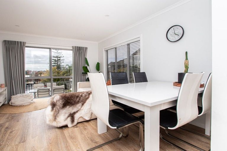 Photo of property in 17/19u Ruakiwi Road, Hamilton Lake, Hamilton, 3204