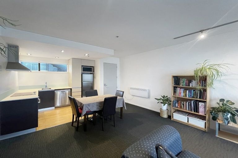 Photo of property in Revolucion Apartments, 303n/28 Torrens Terrace, Mount Cook, Wellington, 6011