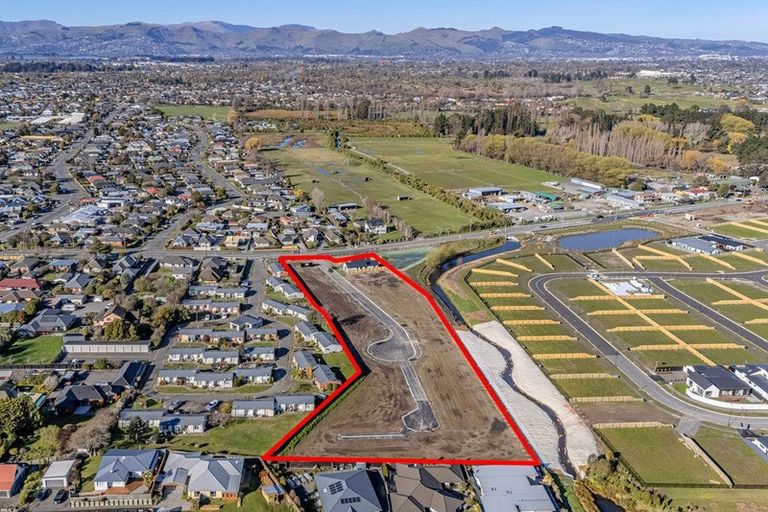 Photo of property in 205 Mairehau Road, Burwood, Christchurch, 8083