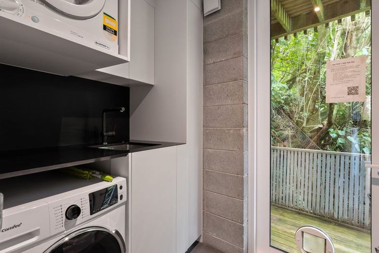 Photo of property in 64a Orangi Kaupapa Road, Northland, Wellington, 6012