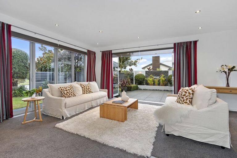 Photo of property in 52 Glen Oaks Drive, Northwood, Christchurch, 8051