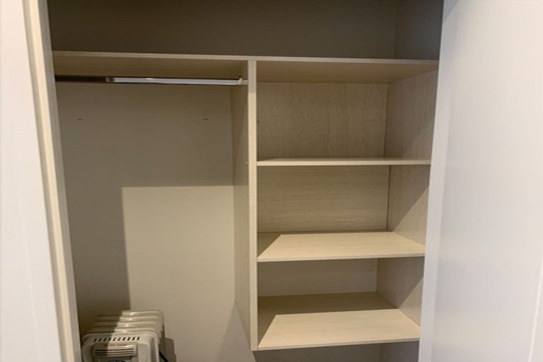 Photo of property in 73 Tamahere Drive, Glenfield, Auckland, 0629