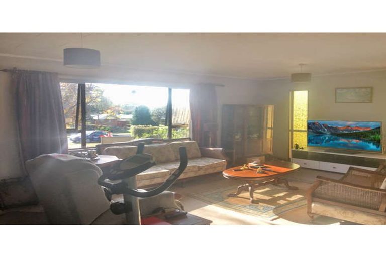 Photo of property in 7 Leeton Drive, Waipukurau, 4200