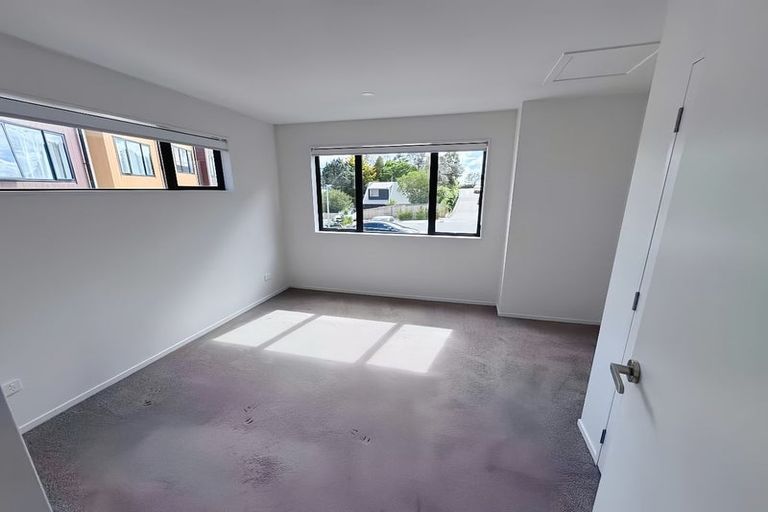 Photo of property in 23/9 Schnapper Rock Road, Greenhithe, Auckland, 0632