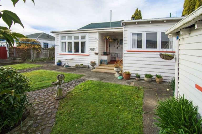 Photo of property in 14 Hessey Street, Masterton, 5810