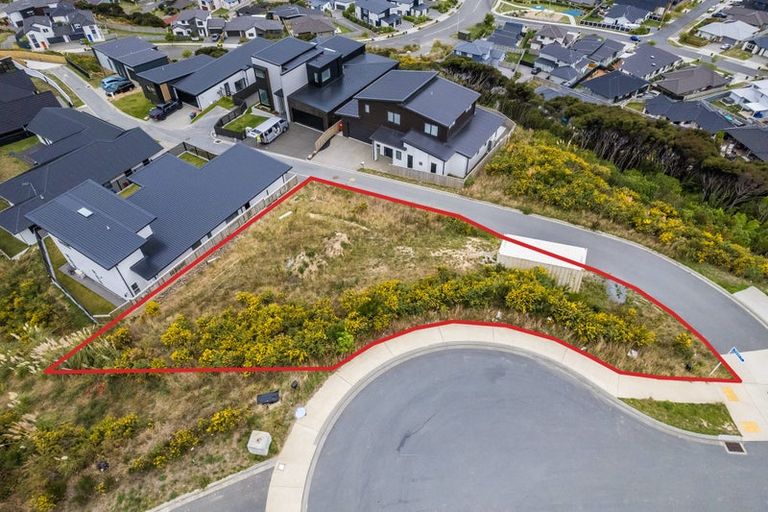 Photo of property in 1 Trysail Place, Whitby, Porirua, 5024